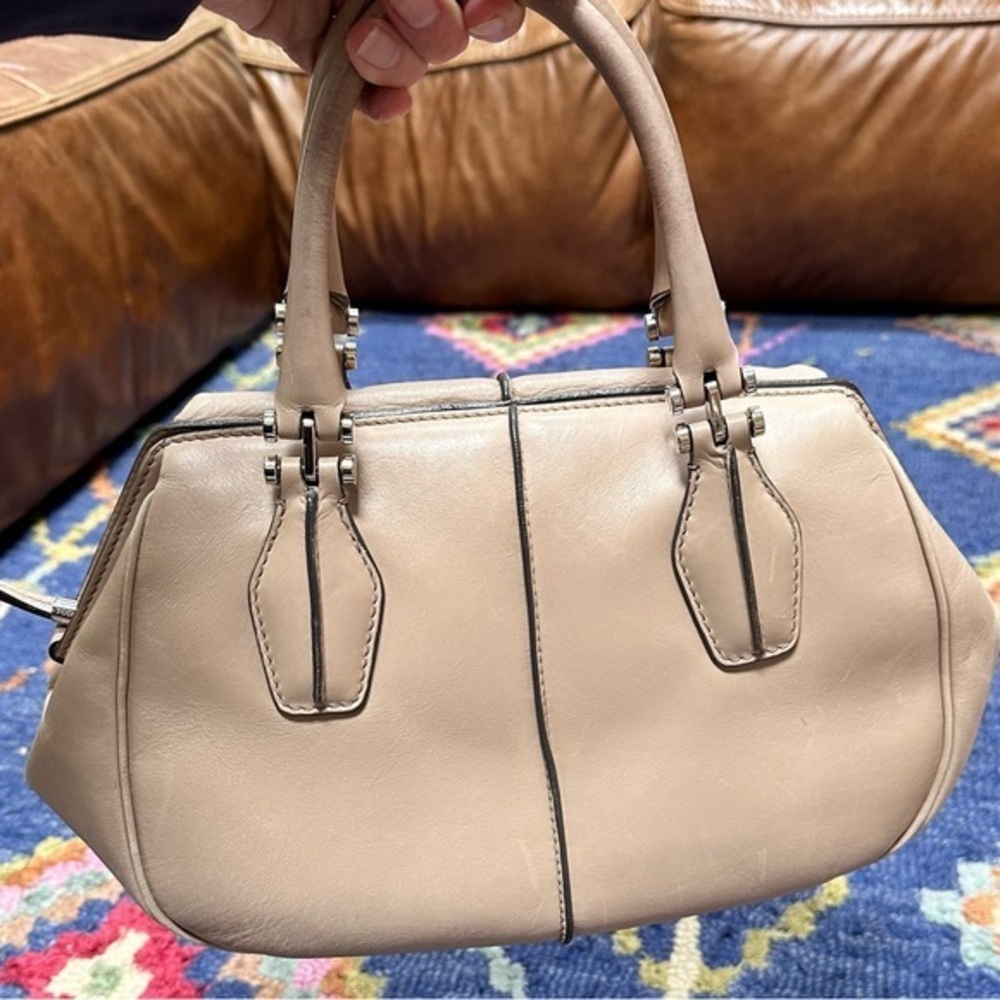 Tod's Beige Leather Handbag
